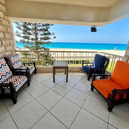 Villa Beachfront Chalet In Green Beach, North Coast El-Alamein Exterior foto