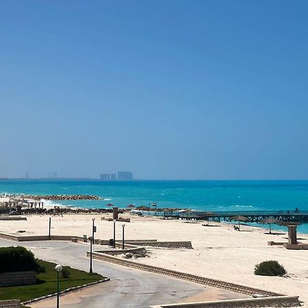 Villa Beachfront Chalet In Green Beach, North Coast El-Alamein Exterior foto