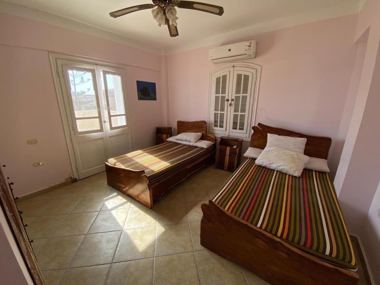Villa Beachfront Chalet In Green Beach, North Coast El-Alamein Zimmer foto