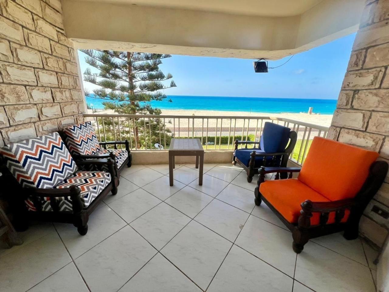 Villa Beachfront Chalet In Green Beach, North Coast El-Alamein Exterior foto