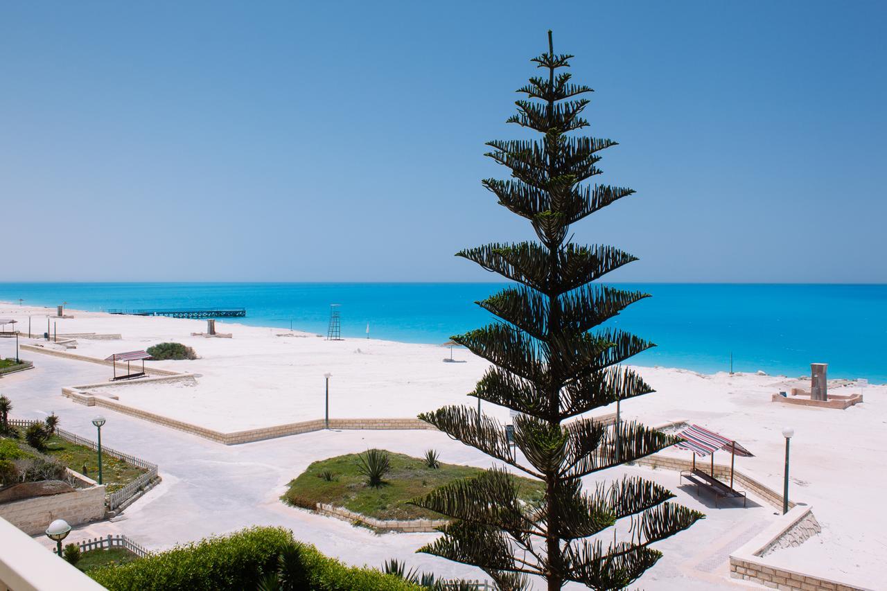 Villa Beachfront Chalet In Green Beach, North Coast El-Alamein Exterior foto