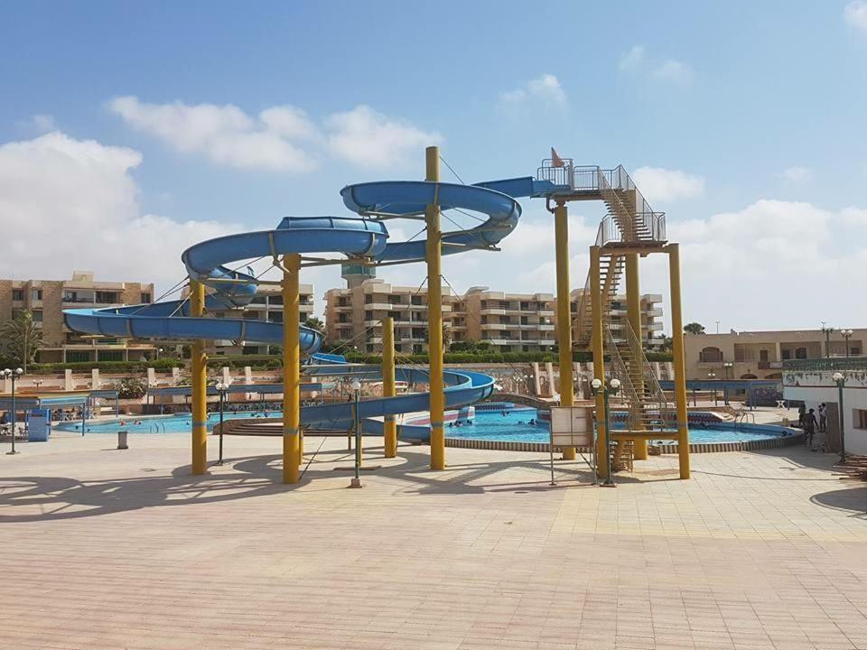 Villa Beachfront Chalet In Green Beach, North Coast El-Alamein Exterior foto